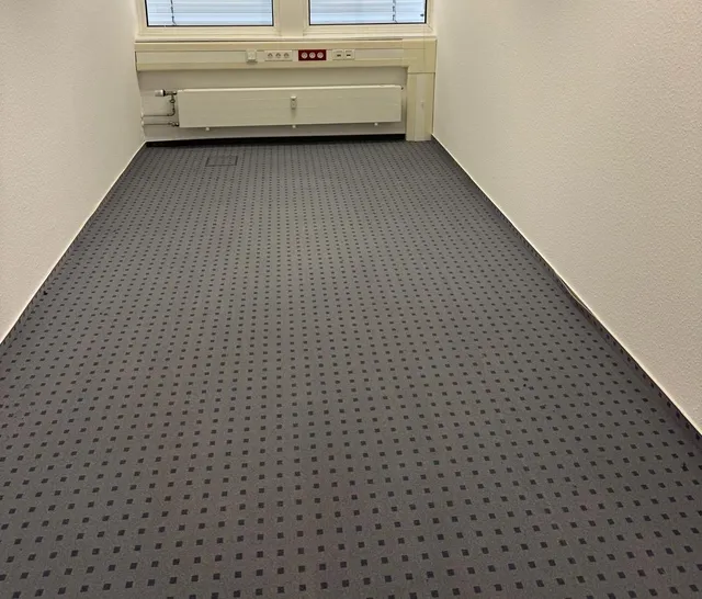 Büroteppich aufgefrischt — nachher